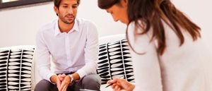 6-Man-Talking-To-His-Psychologist1_k